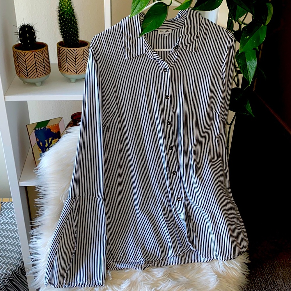 Splendid button striped blouse unique sleeves